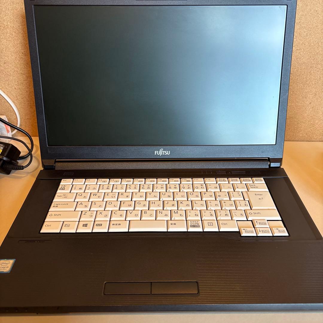 Windowsノート本体 Fujitsu A579/B Core i5(8265U)12GB/256GB