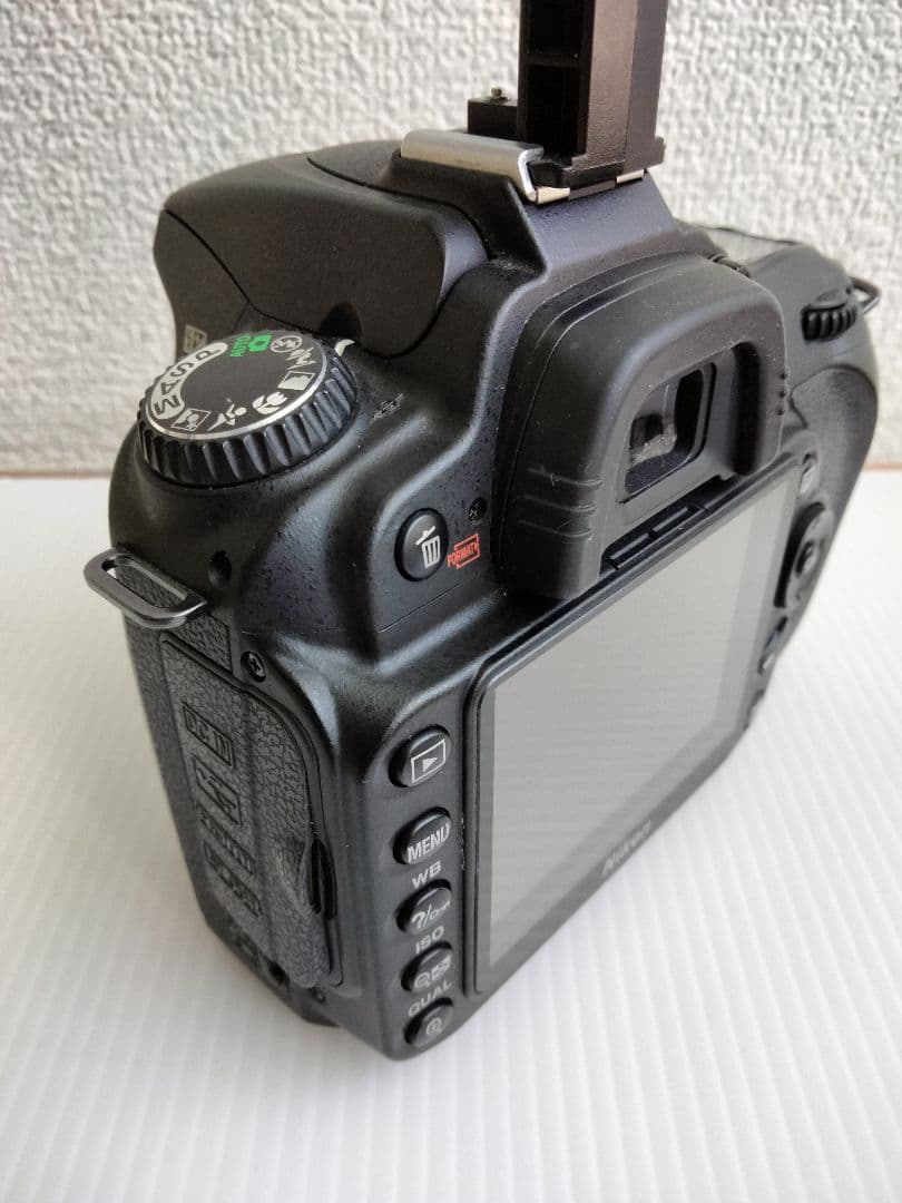 Nikon D90 ボディのみ　箱ほか付属品多数