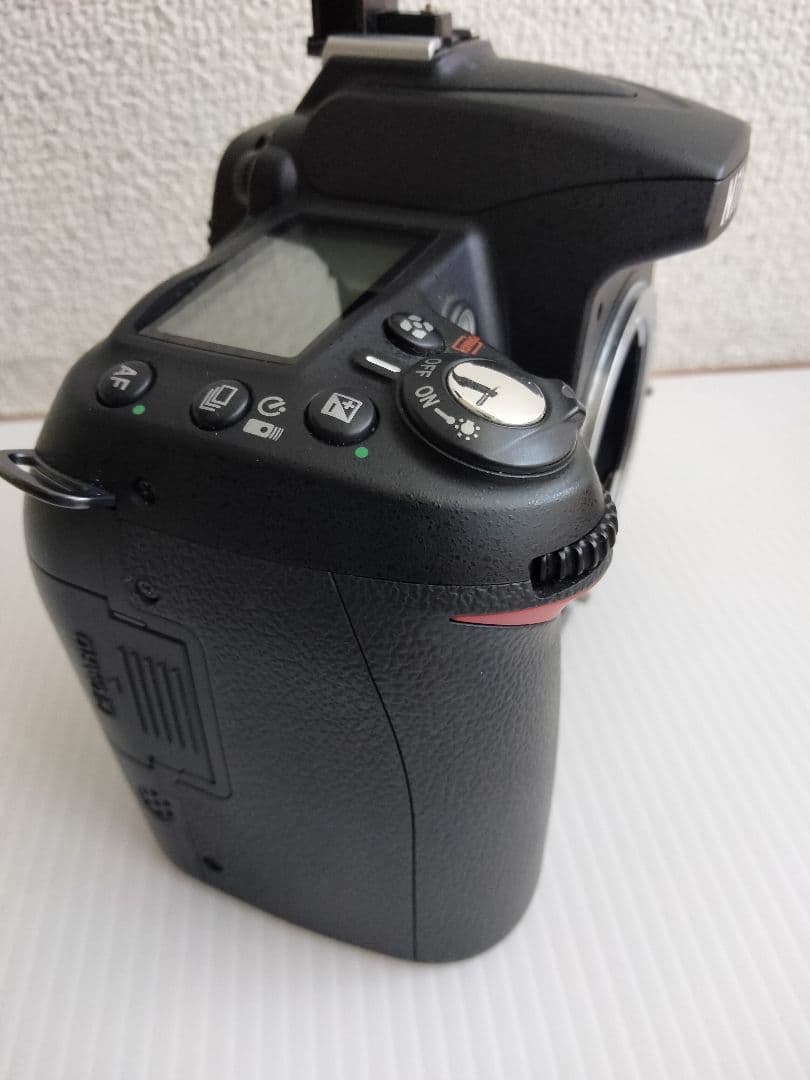 Nikon D90 ボディのみ　箱ほか付属品多数