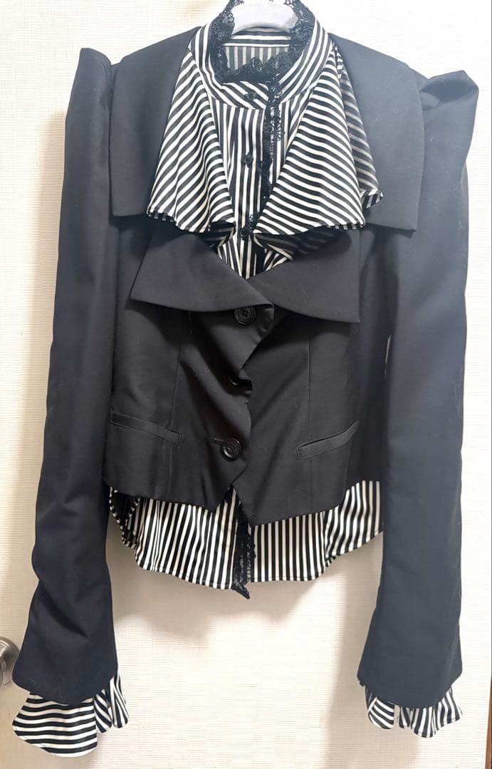 alice auaa ストライプフリルブラウス