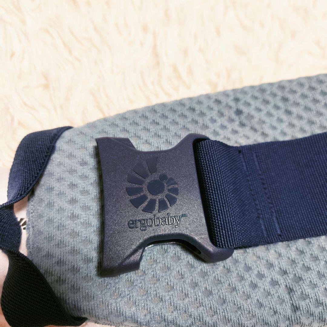 美品　人気カラー　エルゴベビー　抱っこ紐　 オムニブリーズ　ストレートブルー