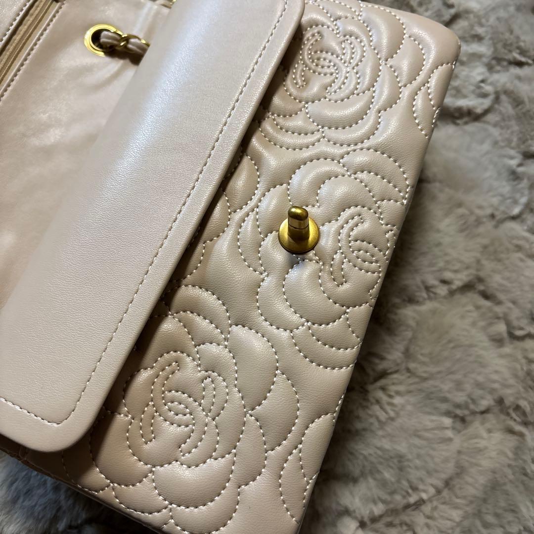 ショルダーバック　ノベルティ　ベージュ✖️ゴールド　カラー