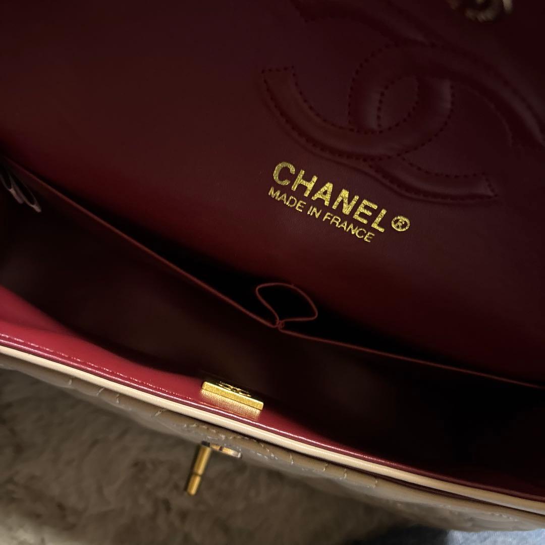 ショルダーバック　ノベルティ　ベージュ✖️ゴールド　カラー