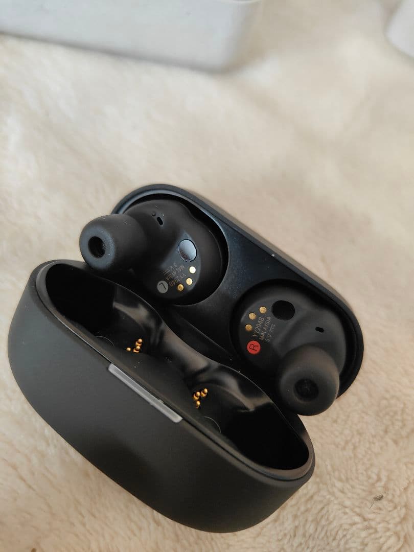 未使用　SONY WF-1000XM4 ワイヤレスイヤフォン