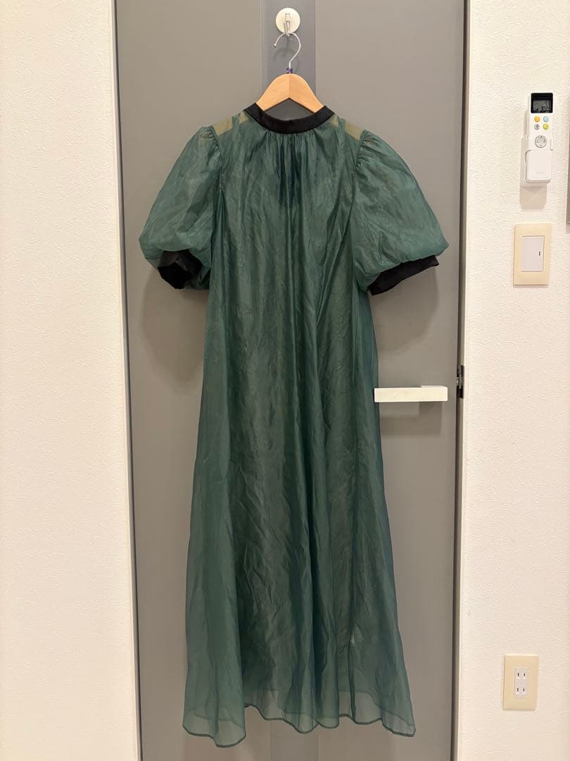 Kana Aラインシアーワンピース　結婚式　オケージョンドレス