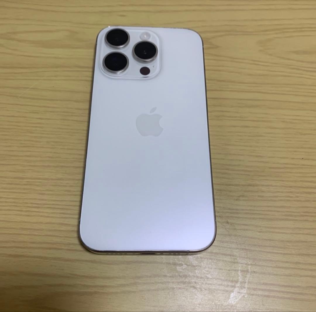 値下げ交渉可　iPhone 15 Pro 256GB ジャンク品 修理履歴あり