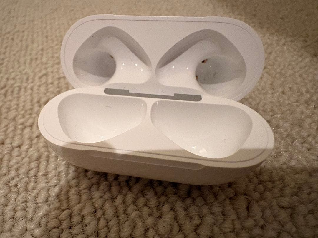 airpods4 anc ケース 左耳