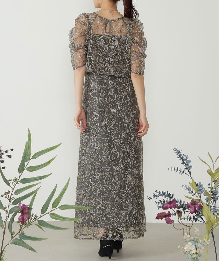 Whole race layered dress etoll. LE’RURE