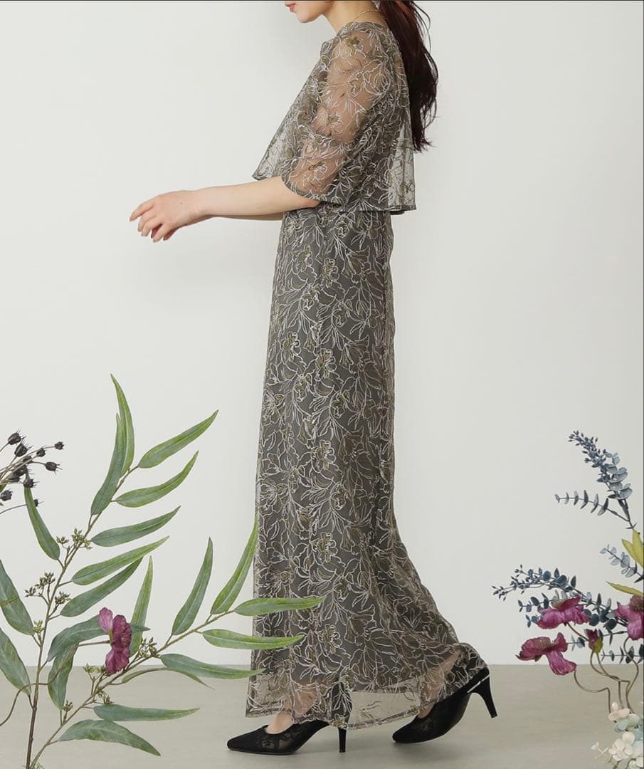 Whole race layered dress etoll. LE’RURE