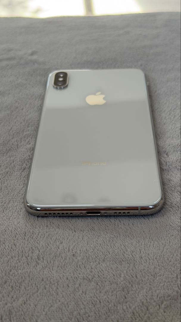 Apple iPhone XS Max 64GB シルバー 本体