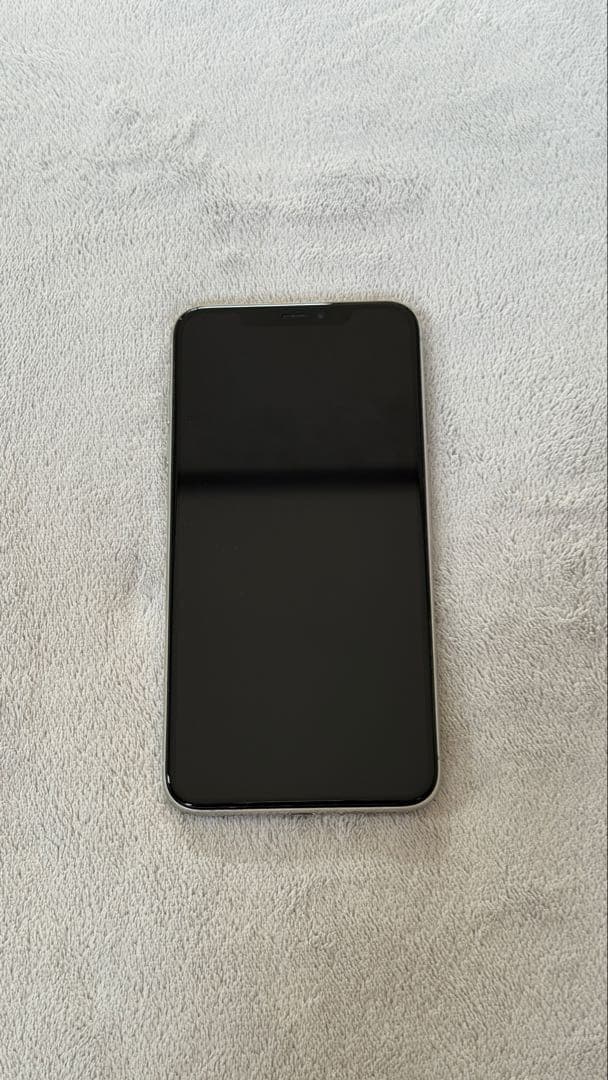 Apple iPhone XS Max 64GB シルバー 本体