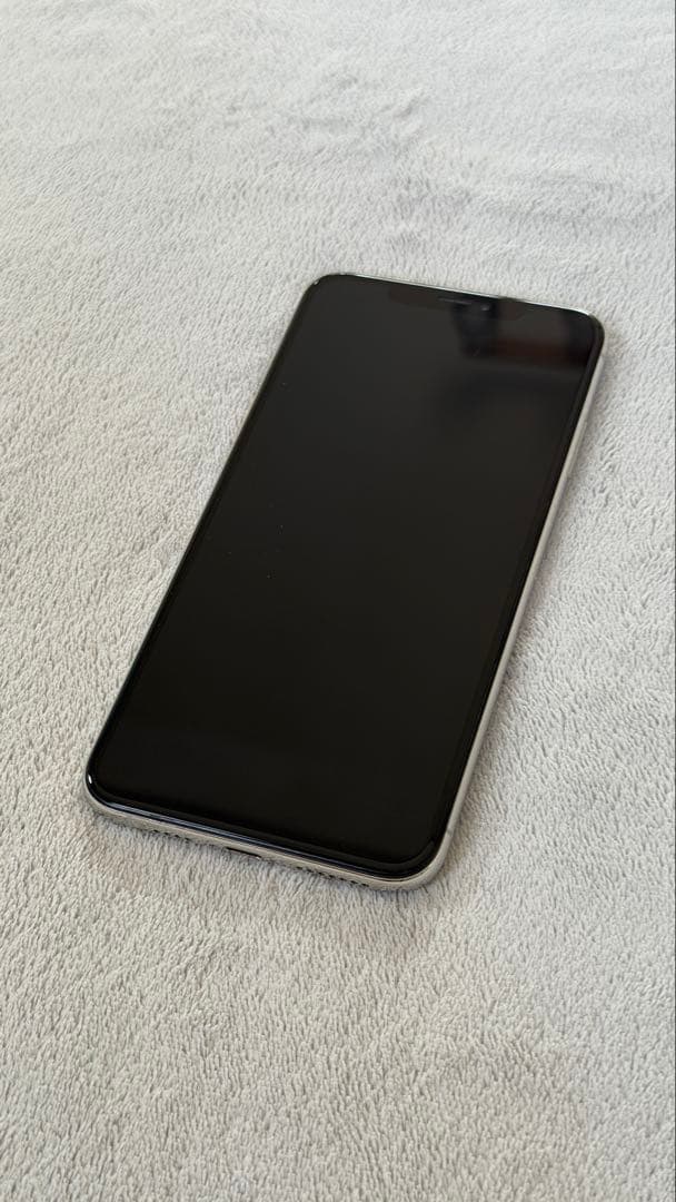 Apple iPhone XS Max 64GB シルバー 本体