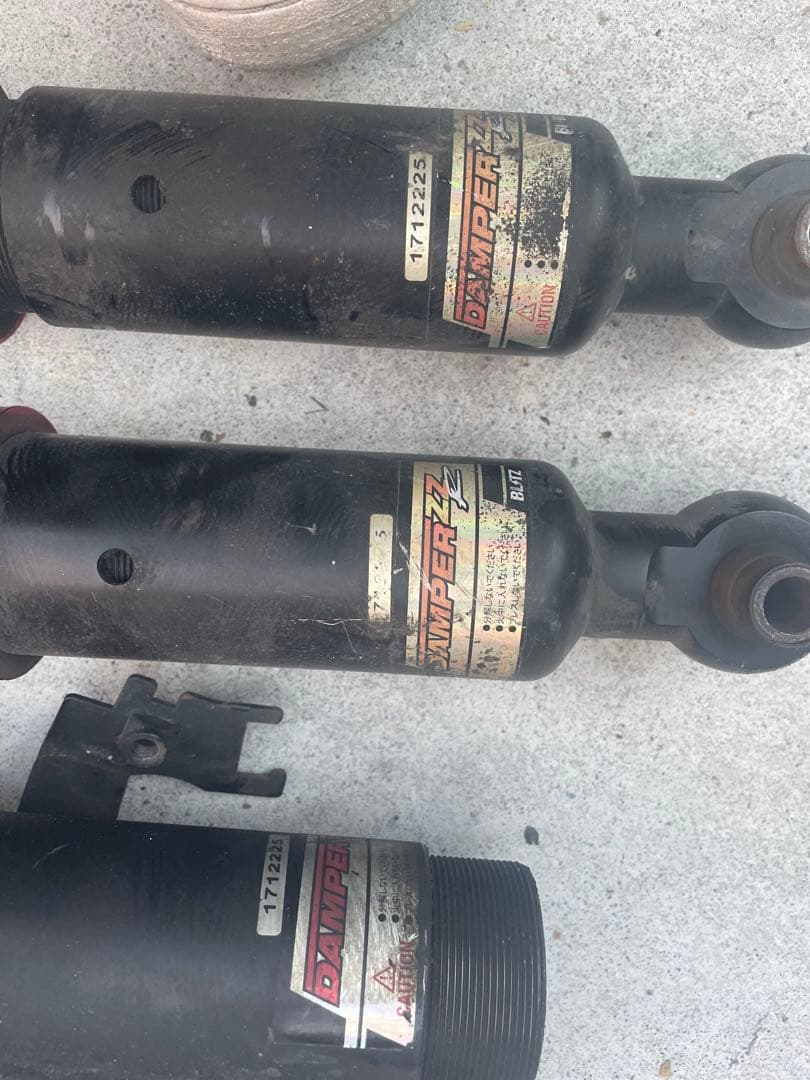 BLITZ DAMPER-Z 30プリウス　車高調