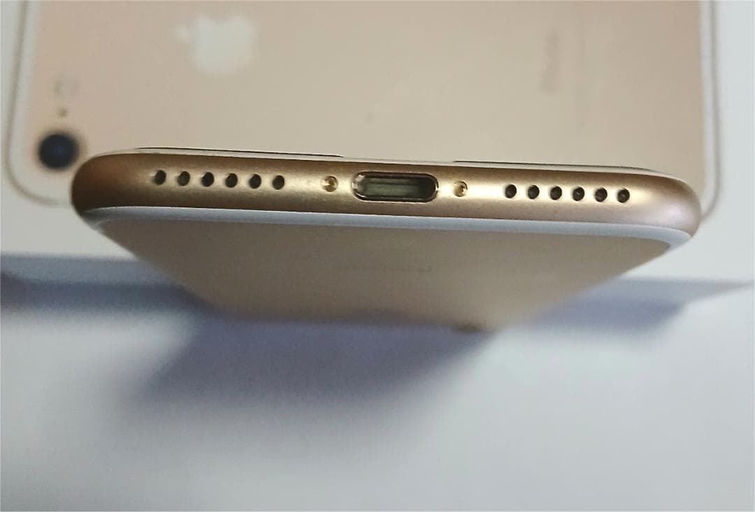 docomo iPhone 7 ゴールド - 極上状態 97% バッテリー