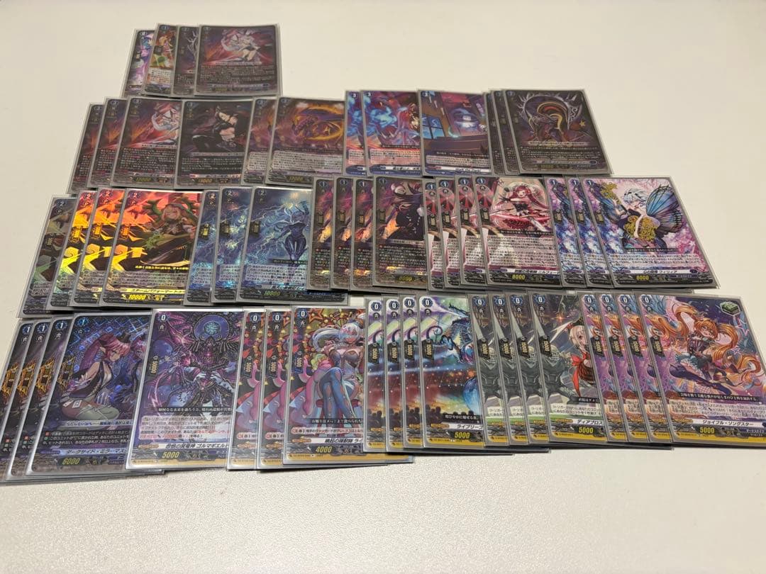 カードファイト!!ヴァンガード　銀の茨の竜女皇ヴィーナス・ルキエデッキ