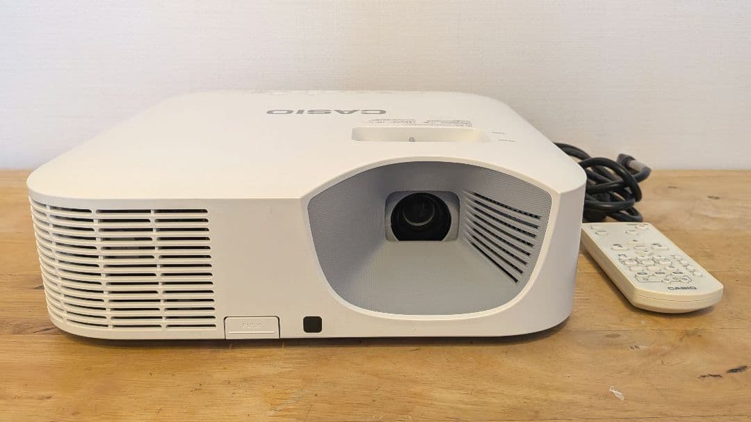 CASIO カシオ XJ-F210WN プロジェクター WXGAリアルモデル