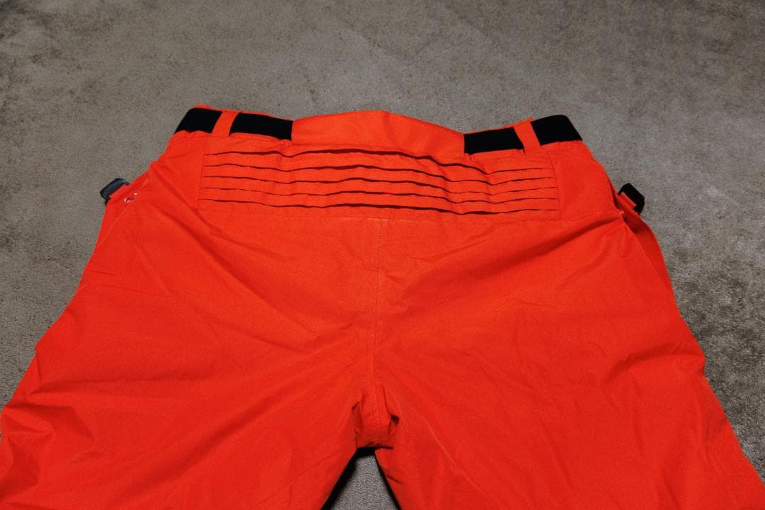 こ*こ様 定価4.5万円 フェニックス phenix スキーパンツ XLサイズ