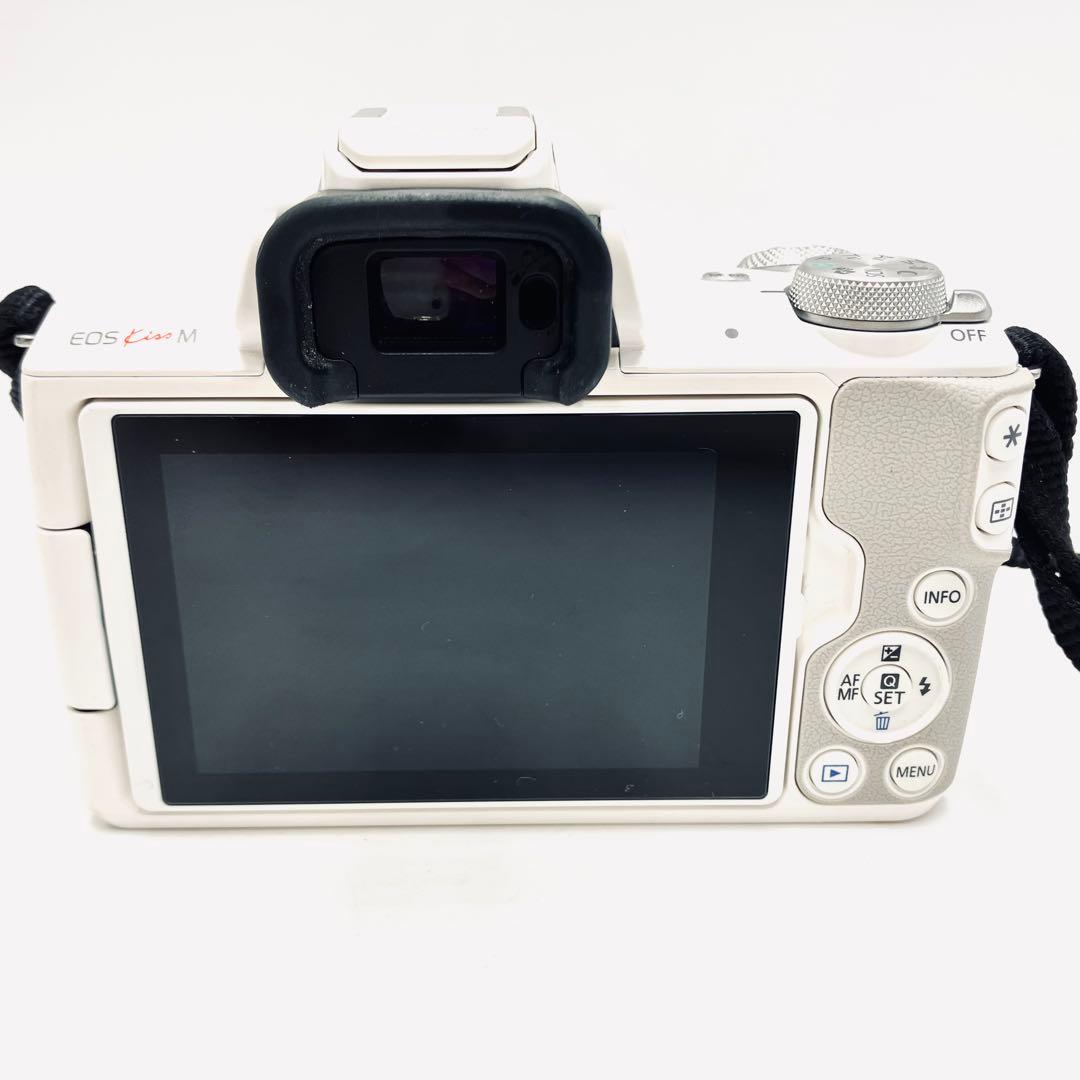 Wi-Fi対応♪ Canon EOS Kiss M ホワイト　18-55mm