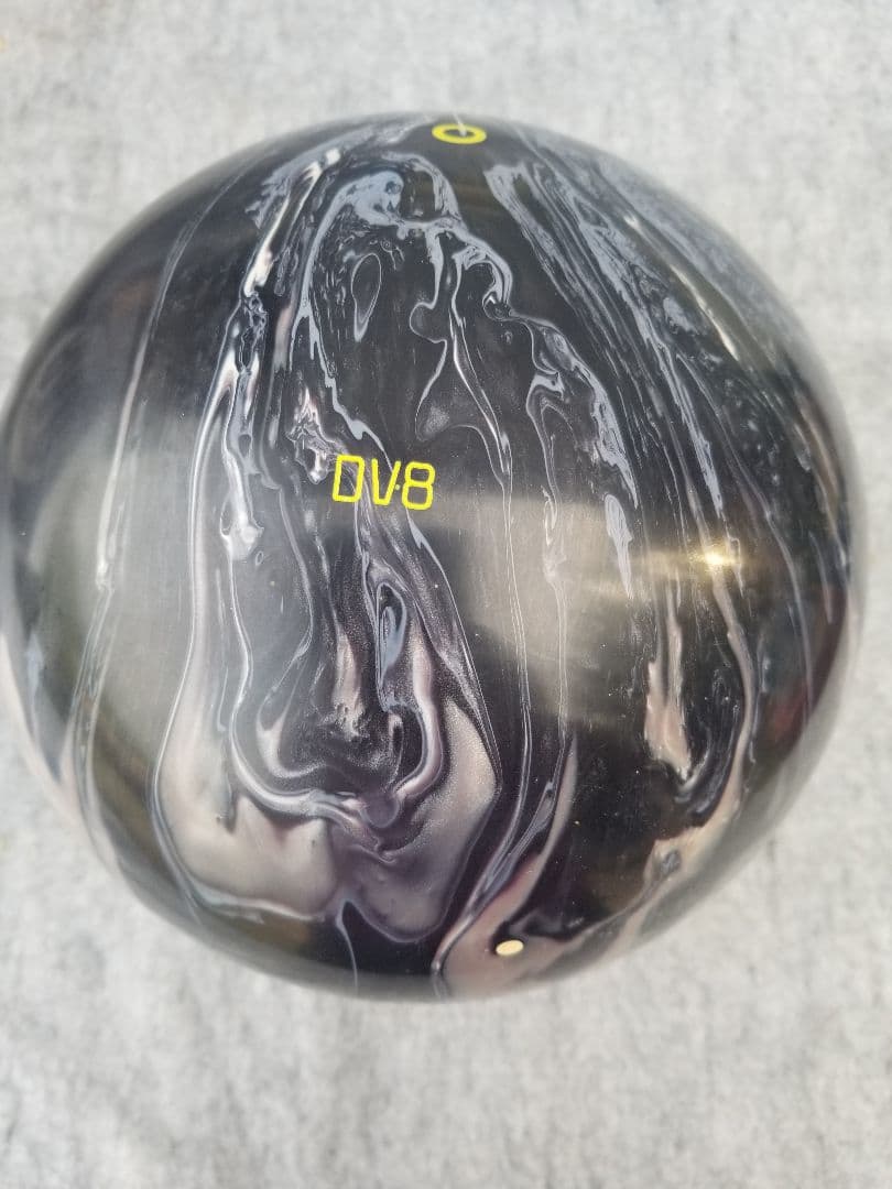 新品Night Prowler DV8 ボール 15 lb 希少特価品値下げ済