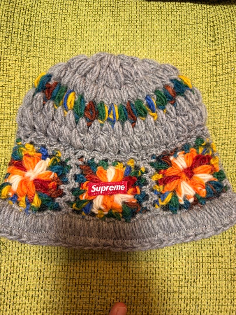 Supreme 花柄刺繍 ニット帽 グレー