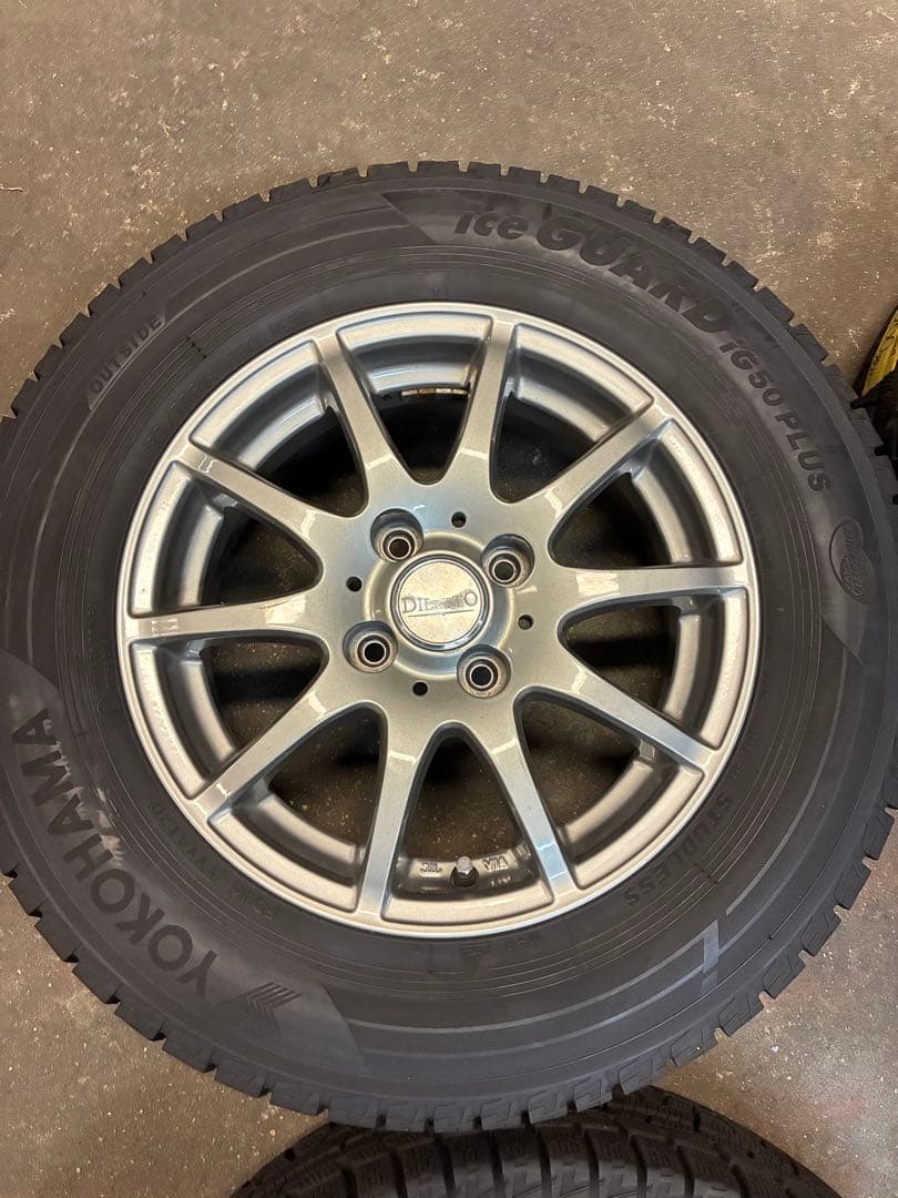 E12系ノート用❗️185/70R14スタッドレスセット❗️