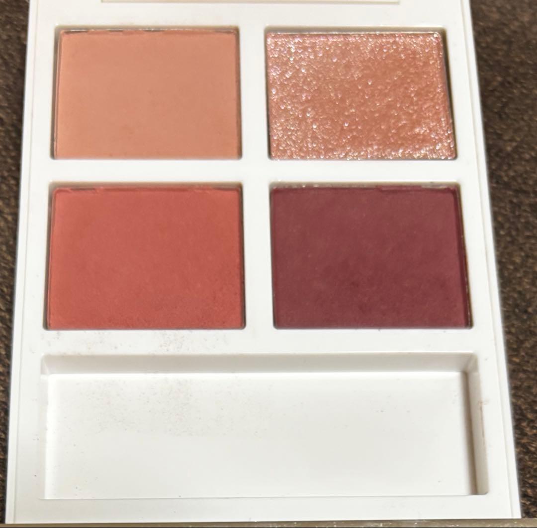 トムフォード　ソレイユ　アイカラークォード　シャレーミンク　ホリデー2025