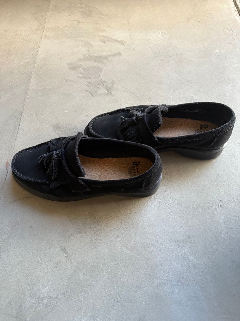 Dr.Martin 黒いフリンジ付きスエードモカシン