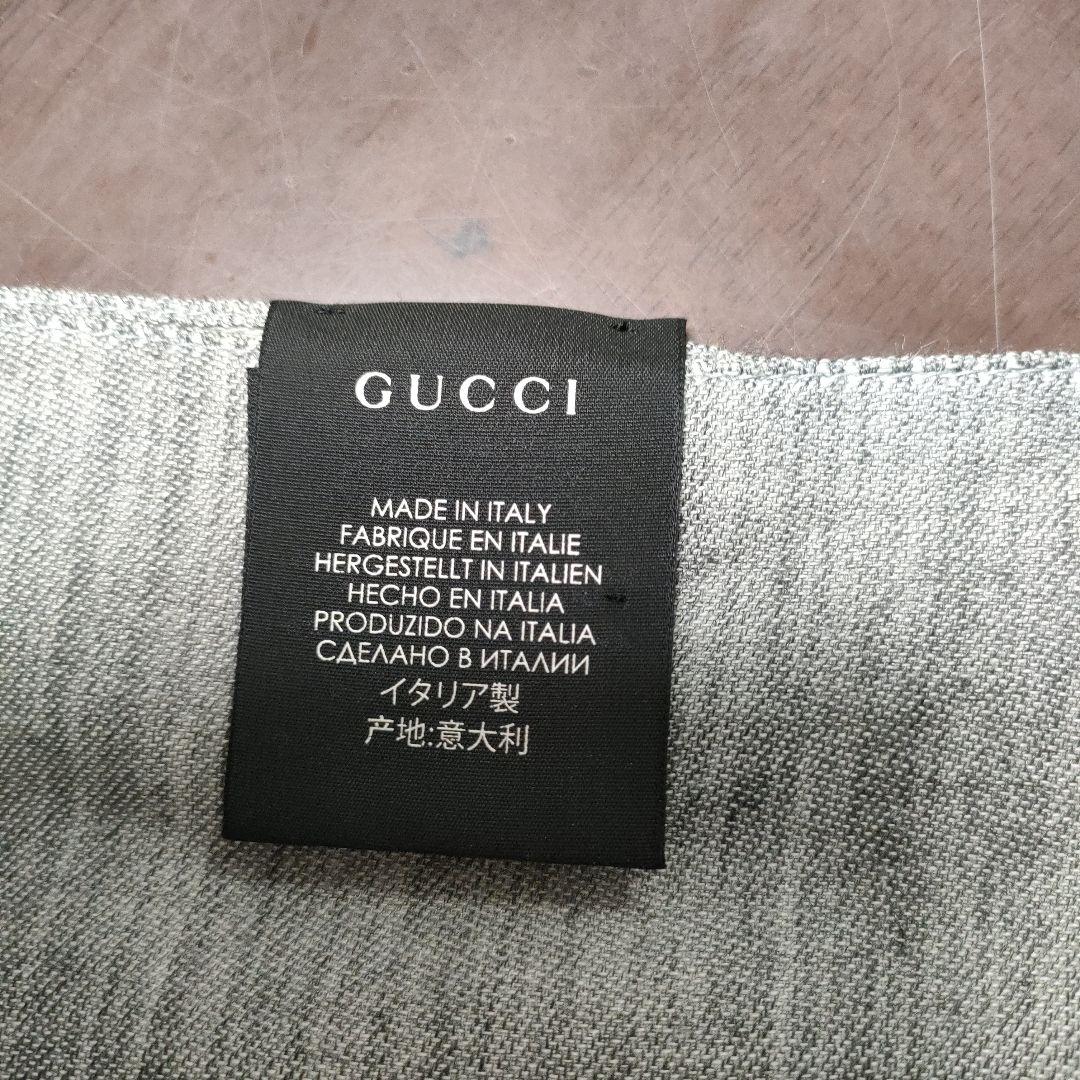 オムオム【美品】GUCCIシルクスカーフ