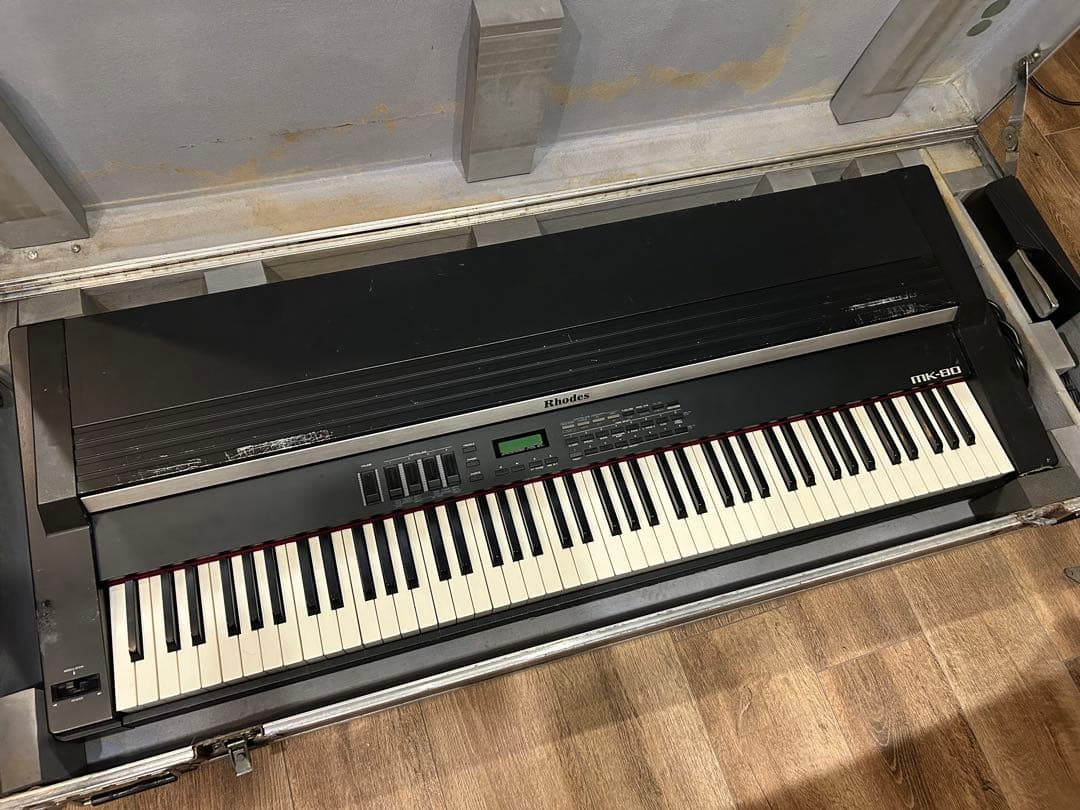 Roland Rhodes MK-80 ステージ ピアノ ハードケース