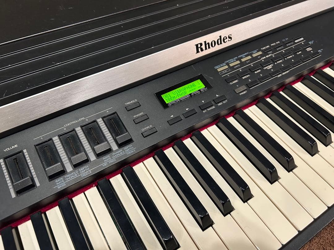 Roland Rhodes MK-80 ステージ ピアノ ハードケース