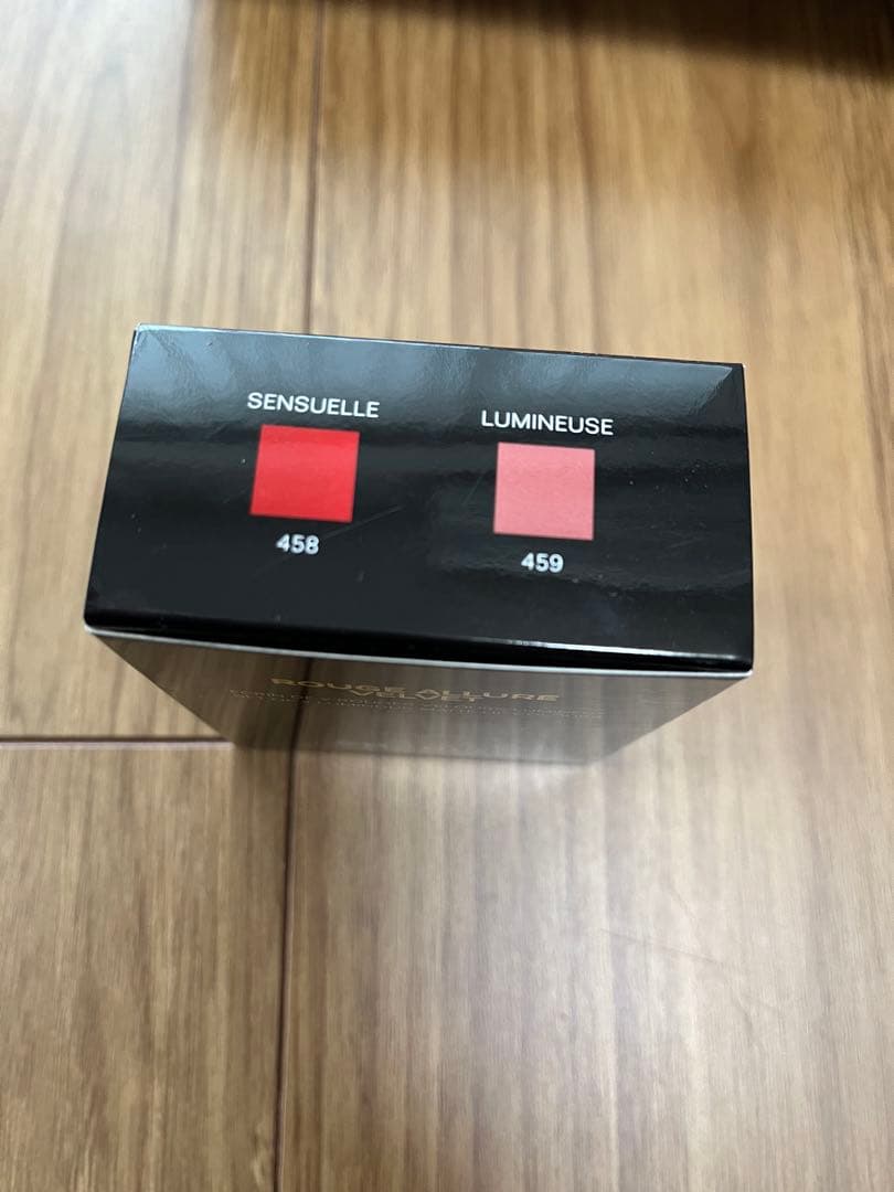 CHANEL ルージュ アリュール ヴェルヴェット レ ペルル　ノベルティ付き