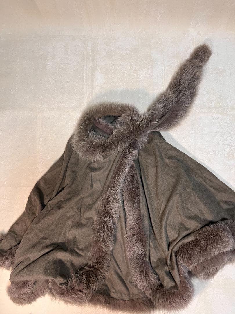 は*な様 ファー付ケープ ポンチョ カシミヤ ミンク アンゴラ カーキブラウン