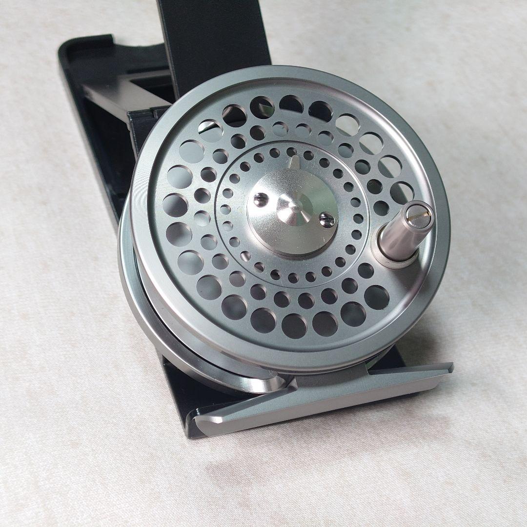 【未使用品】ダイワ アルトモアフライリール S200