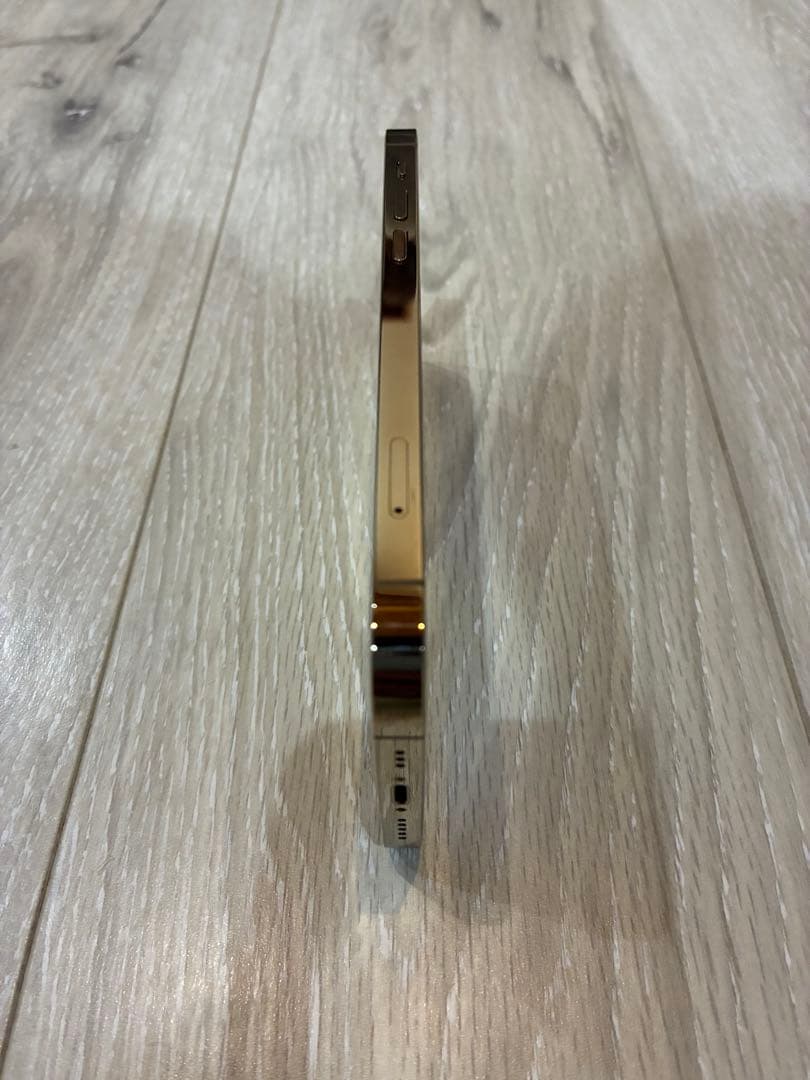 iPhone 12 pro ゴールド　美品　本体のみ