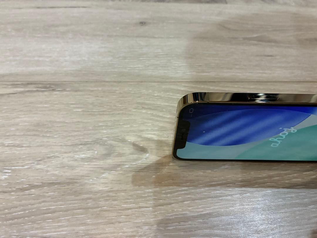 iPhone 12 pro ゴールド　美品　本体のみ