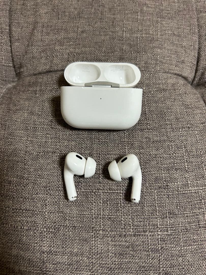 即購入⭕️値段交渉⭕️ AirPods Pro 2世代 本体 充電ケース付