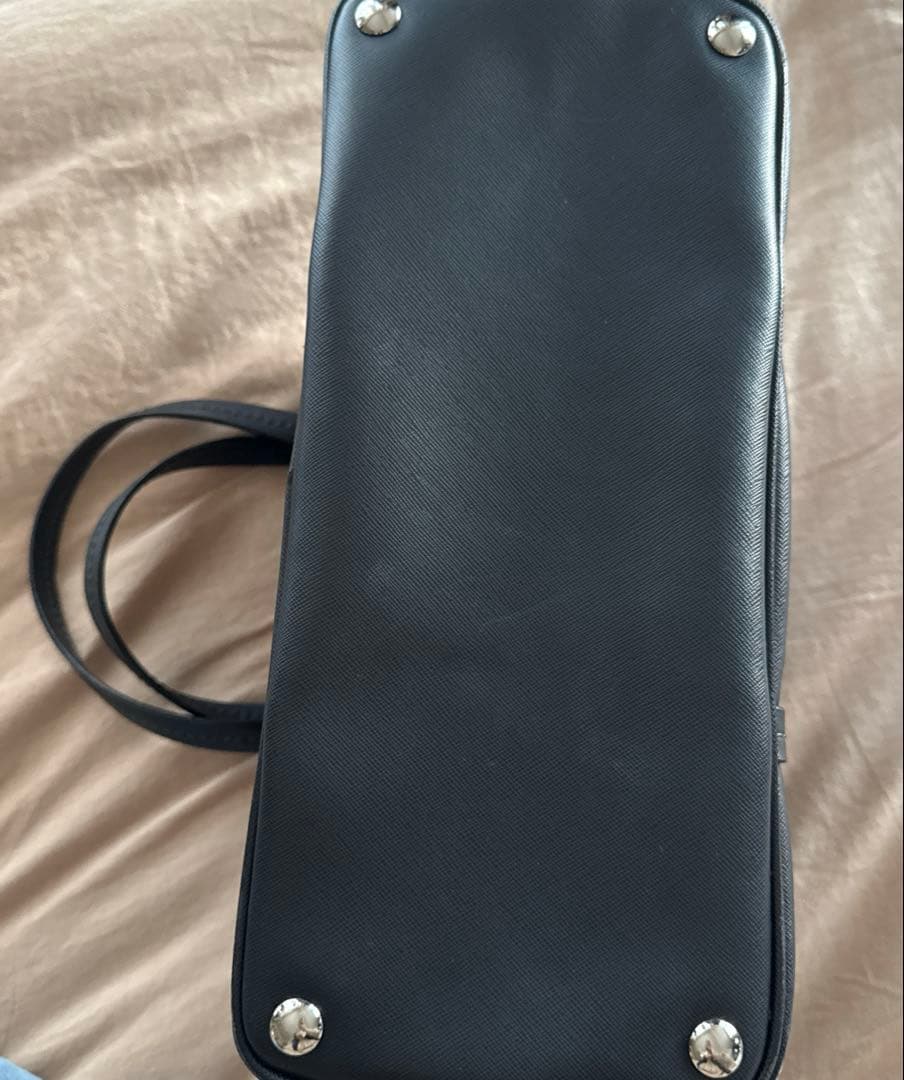 Coach コーチ　ブラック　レザー　バッグ　です♪