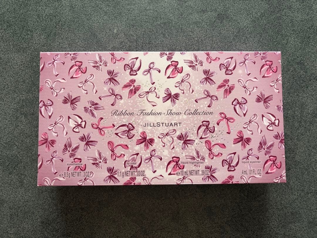 限定ジルスチュアート リボンファッションショー クリスマスコフレ 2025