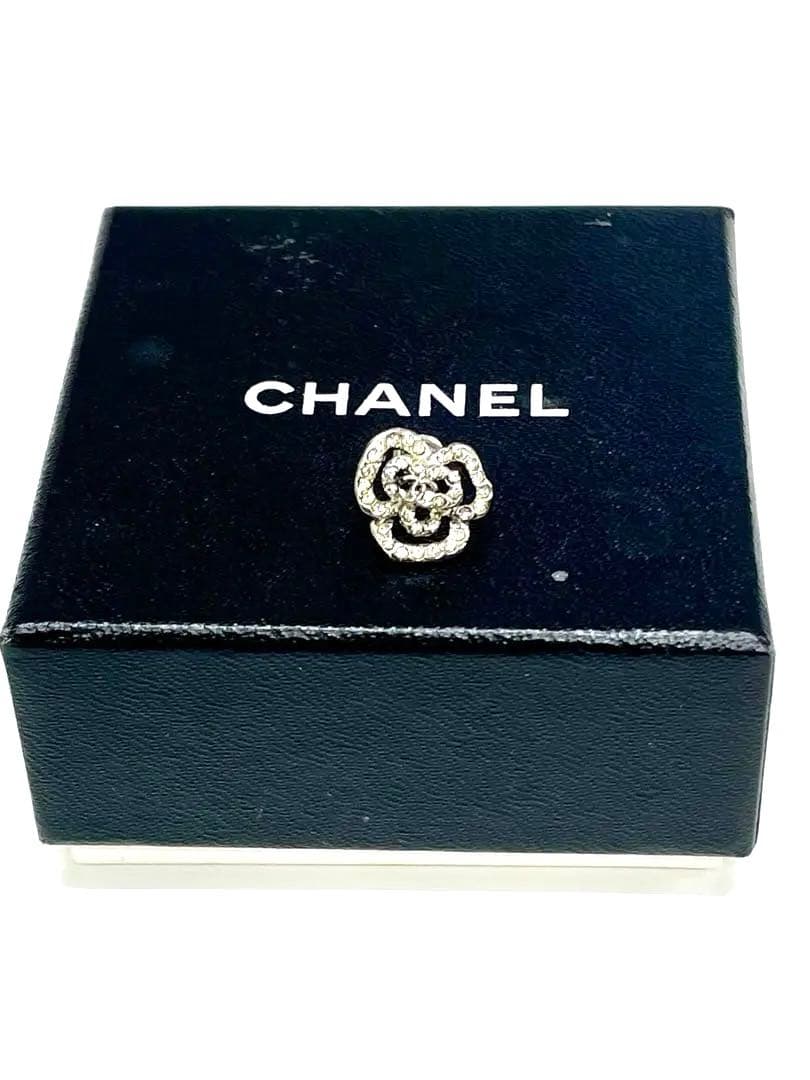 a*e様 正規品CHANELカメリアストーンピアス　片方