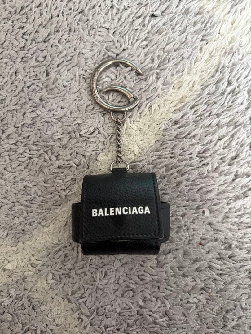 BALENCIAGA AirPodsProケース