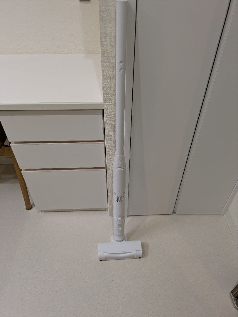 Panasonic スティッククリーナー 品番MC-NS100K 2024年製