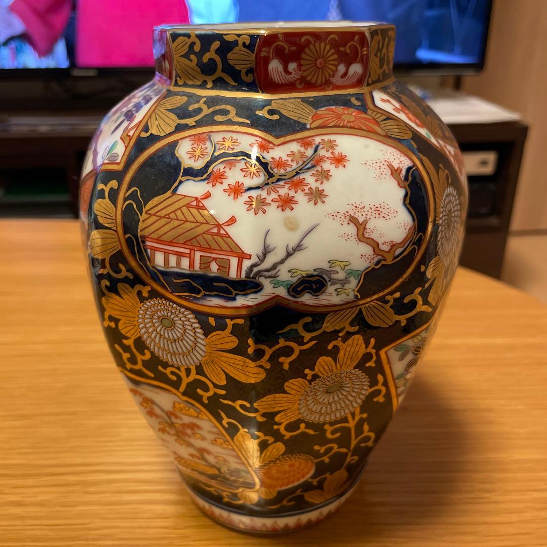 其泉窯　有田焼　青色の金彩装飾 蓋付き壺