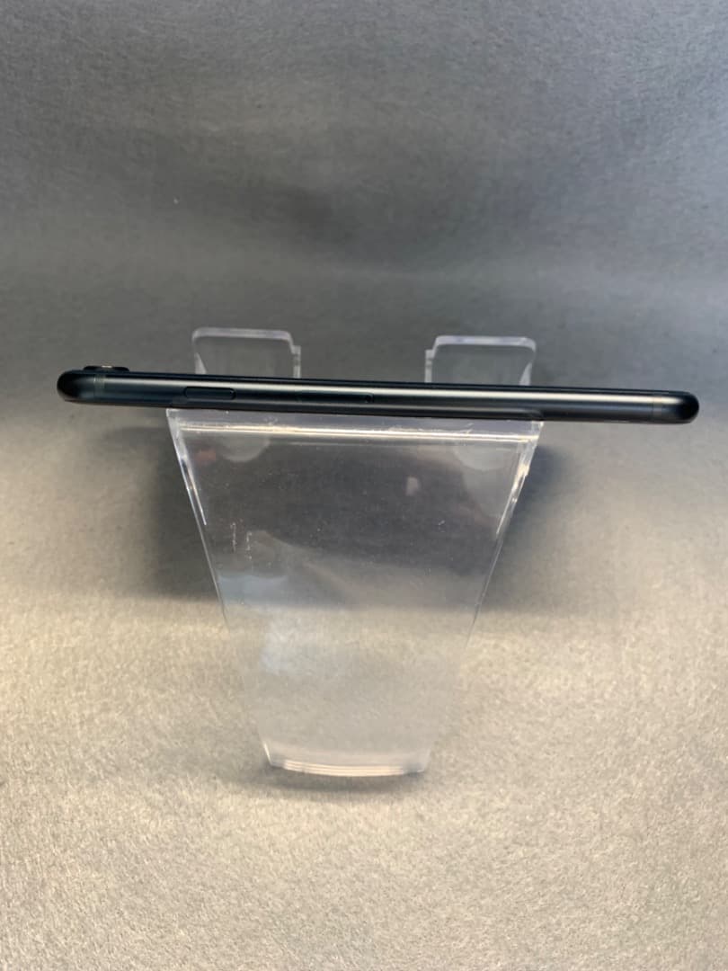 超美品 アップルストア版 SIMフリー iPhoneSE 第3世代 64GB