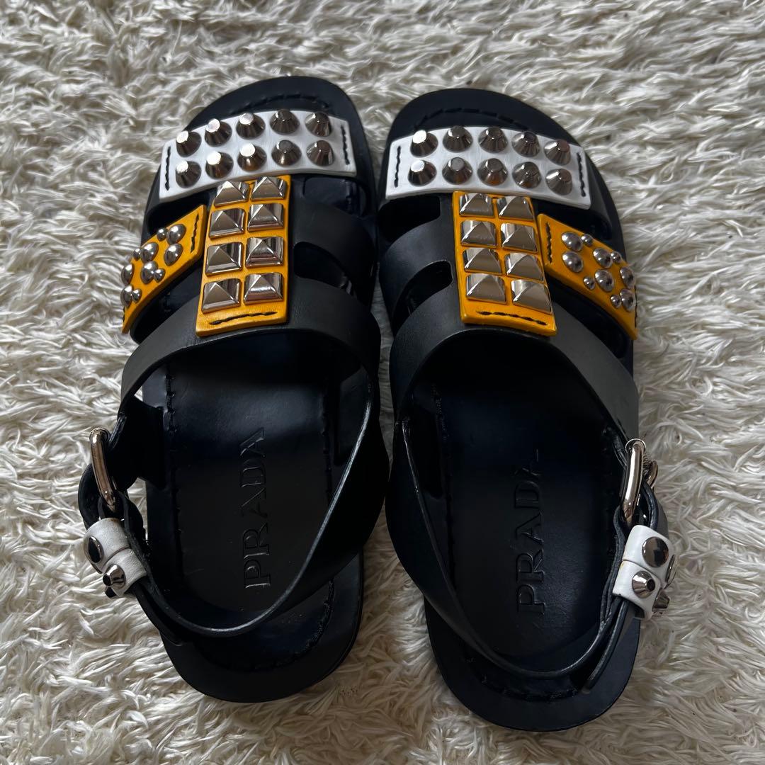 PRADプラダ スタッズ サンダル 38.1/2 (25~25.5くらい)メタル