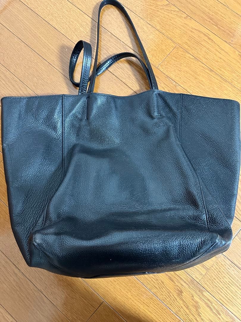 セリーヌ 黒　型崩れあり、内側補修あり　内ポケット片方取れ