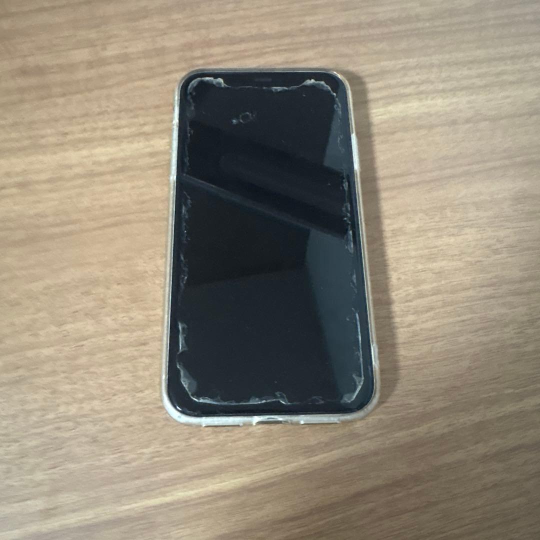 Apple iPhone 11 ホワイト 本体