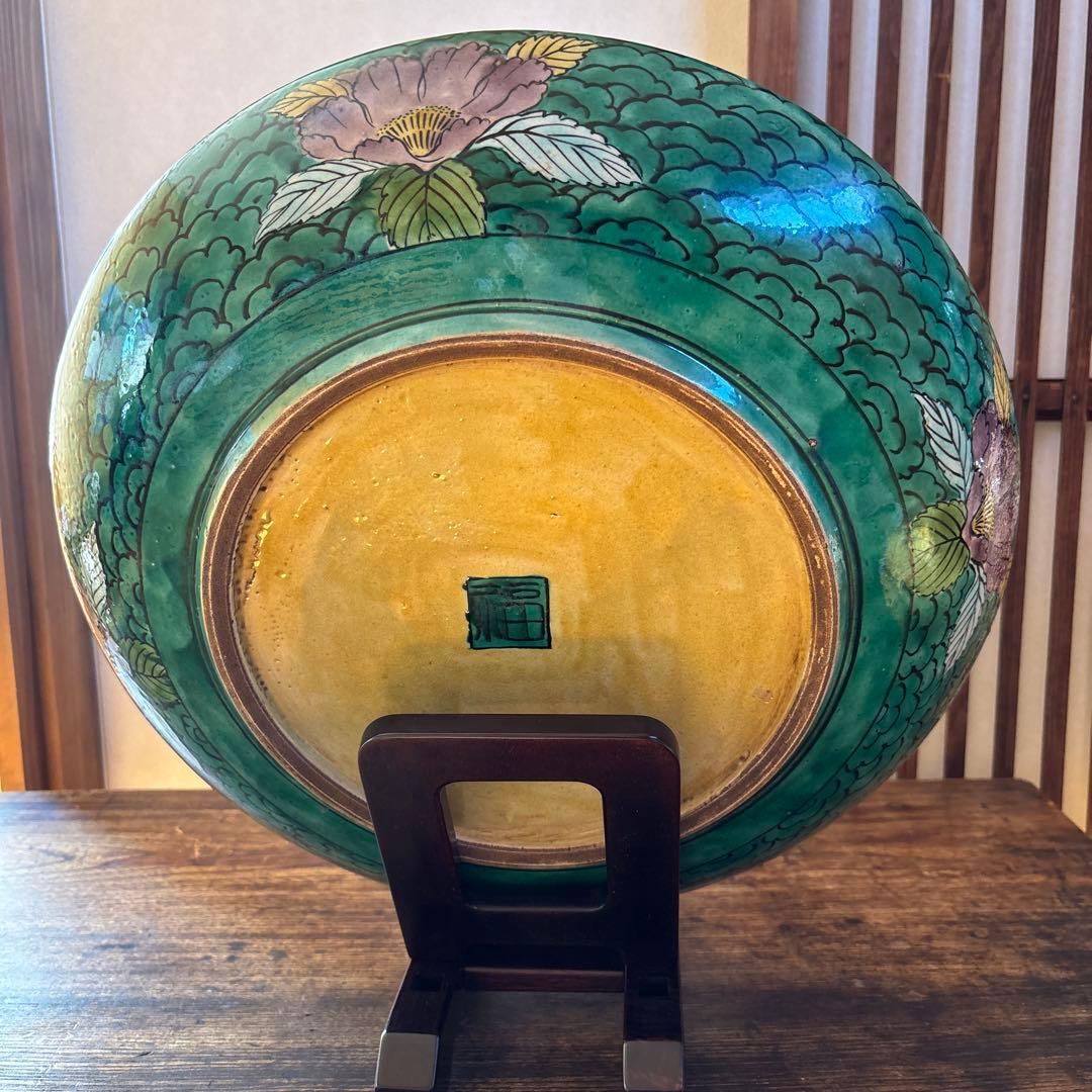 アンティーク九谷焼の大皿　カラフルな菊の絵尽くし