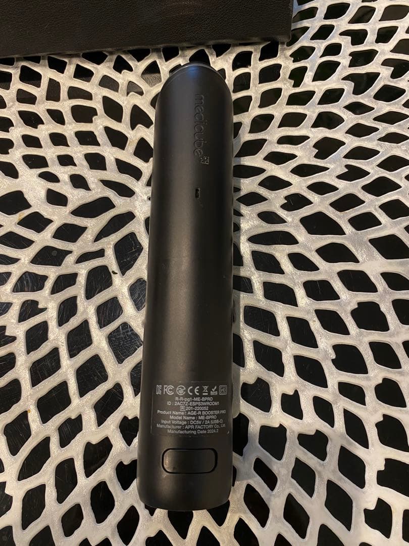 メディキューブ　BOOSTER PRO AGE-R ブラック　美顔器