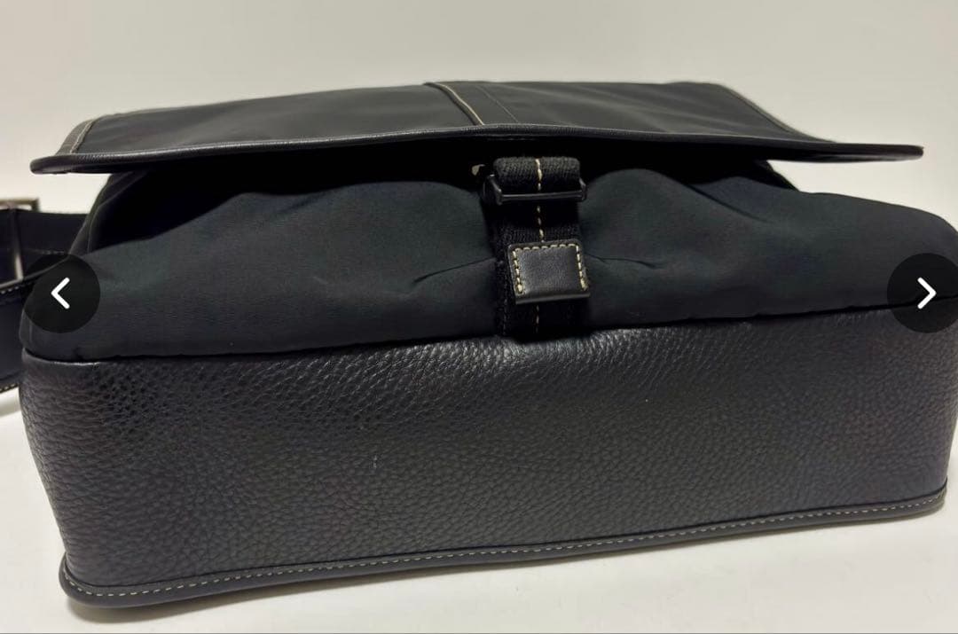 COACH メッセンジャーバッグ ブラック A4収納