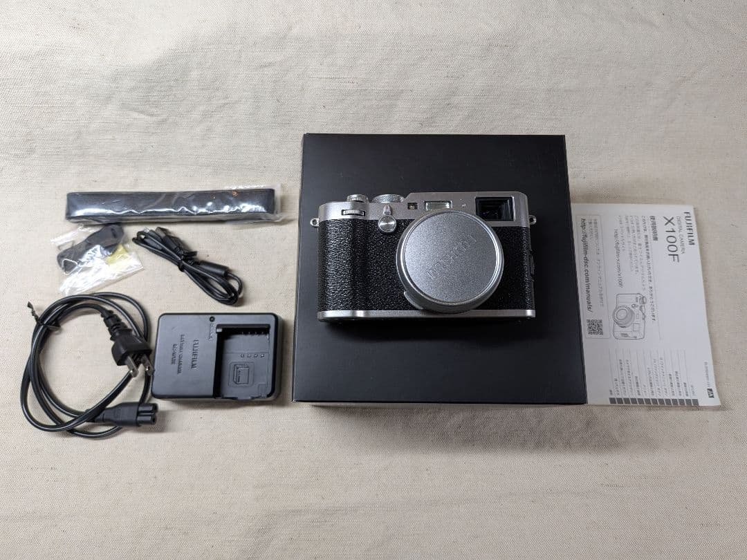 Fujifilm X100F シルバー 本体